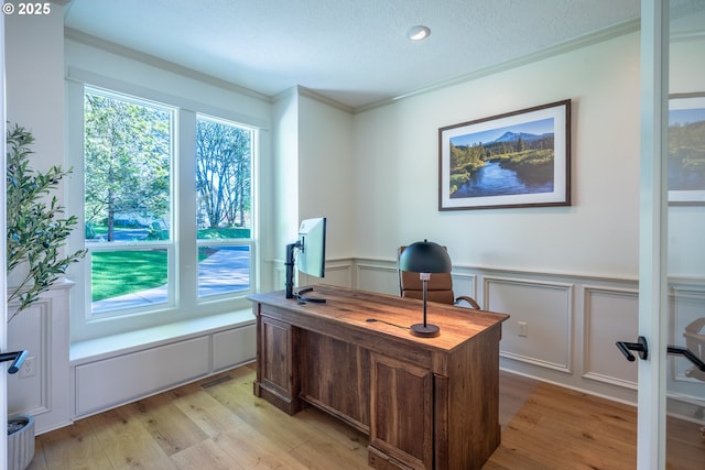 8751 SW 194th Pl, Beaverton, OR 97007 - office space featuring light wood finished floors, ornamental molding, wainscoting, and a decorative wall