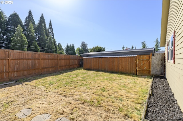 50 W Taylor St, Carlton, OR 97111 - view of yard featuring a gate