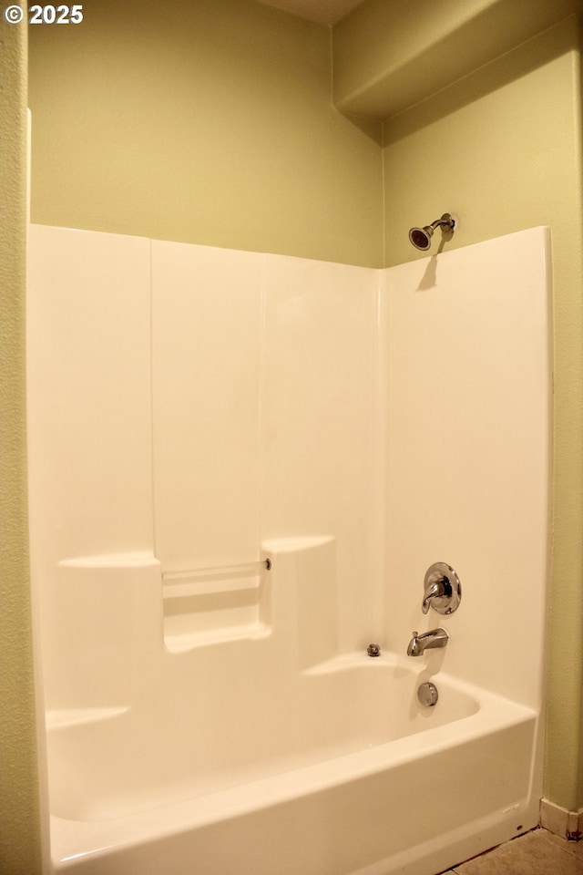608 NE Roydon Ln, Hillsboro, OR 97006 - full bathroom with washtub / shower combination
