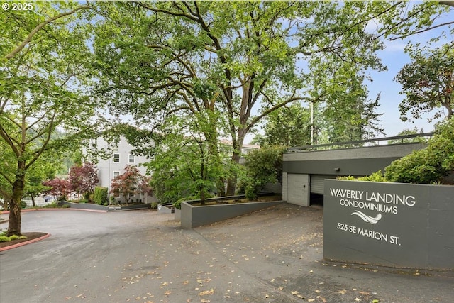 525 SE Marion St # 2, Portland, OR 97202 - exterior space with a garage
