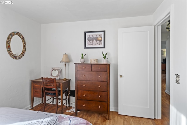 1538 Grove St, Eugene, OR 97404 - bedroom featuring light wood-style floors and baseboards