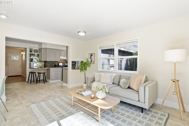 4770 SW Beech Dr, Beaverton, OR 97005 - living area featuring baseboards