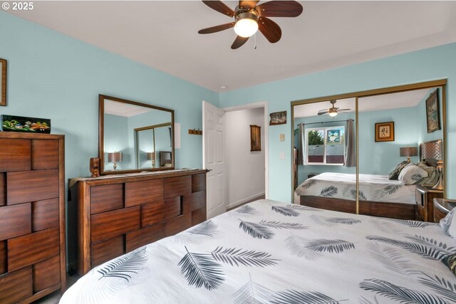 3275 Redwood Loop, Florence, OR 97439 - bedroom with a closet and ceiling fan