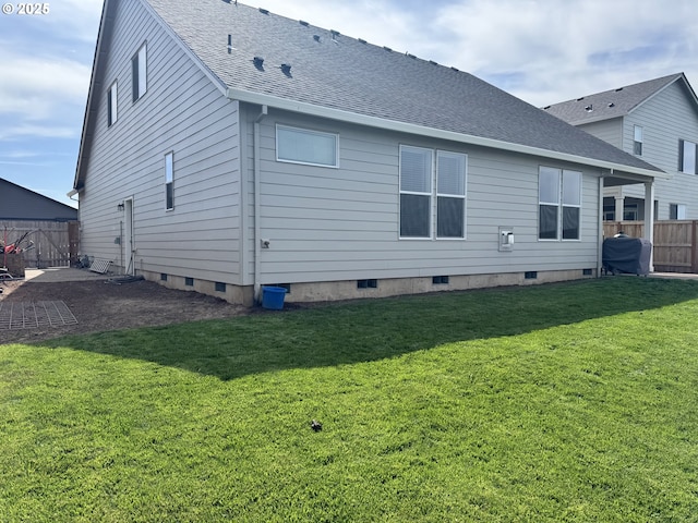 987 Farmington Dr, Junction City, OR 97448 - rear view of house with a shingled roof