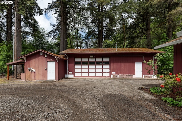 27539 Kingsley Rd, Scappoose, OR 97056 - garage featuring dirt driveway