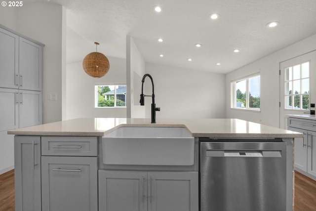 657 Summit Ave, Gearhart, OR 97138 - kitchen featuring dishwasher, a sink, recessed lighting, dark wood-style floors, and gray cabinets