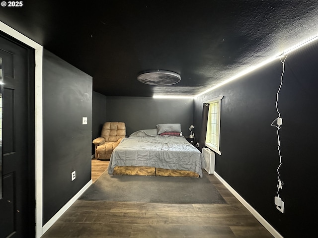 440 N Mountain Blvd, Mount Vernon, OR 97865 - bedroom with wood finished floors and baseboards