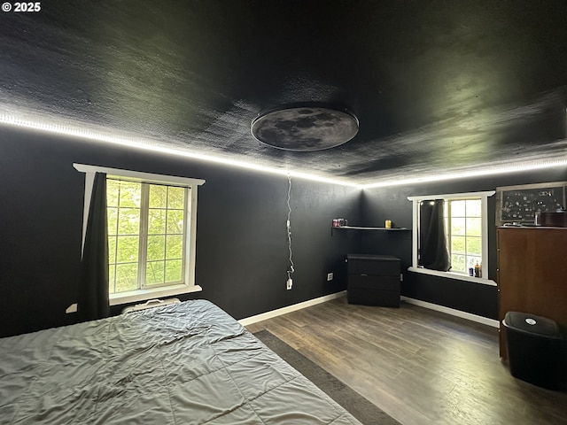 440 N Mountain Blvd, Mount Vernon, OR 97865 - bedroom with wood finished floors and baseboards