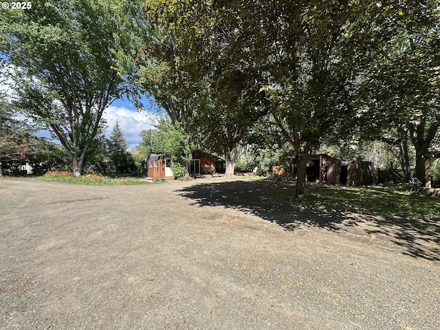 440 N Mountain Blvd, Mount Vernon, OR 97865 - view of front of house with an outdoor structure and a shed