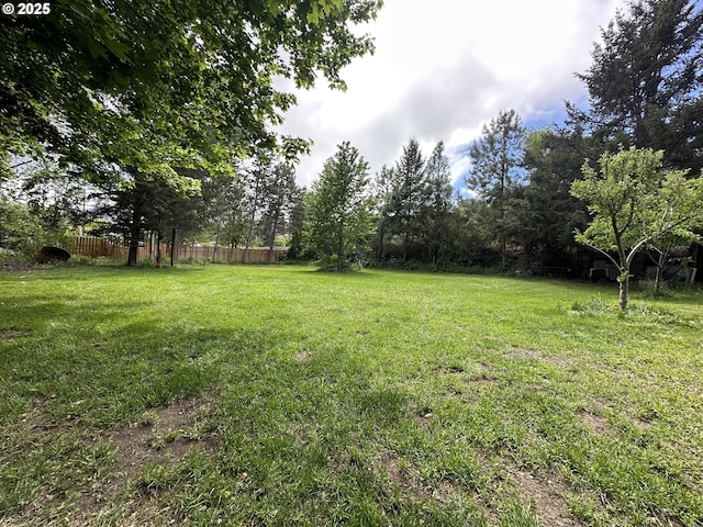 440 N Mountain Blvd, Mount Vernon, OR 97865 - view of yard featuring fence