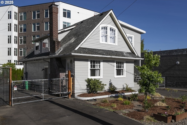 2125 NE 48th Ave, Portland, OR 97213 - view of front of home with a shingled roof