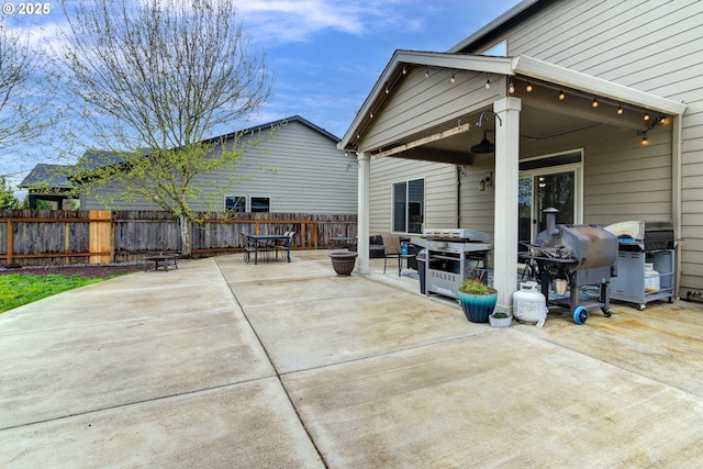4219 NE 157th Ct, Vancouver, WA 98682 - view of patio with grilling area and fence