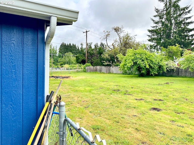 38434 Mckenzie Hwy, Springfield, OR 97478 - view of yard