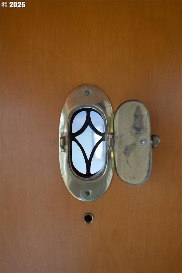 321 NW Hilltop Dr, Portland, OR 97210 - detailed view