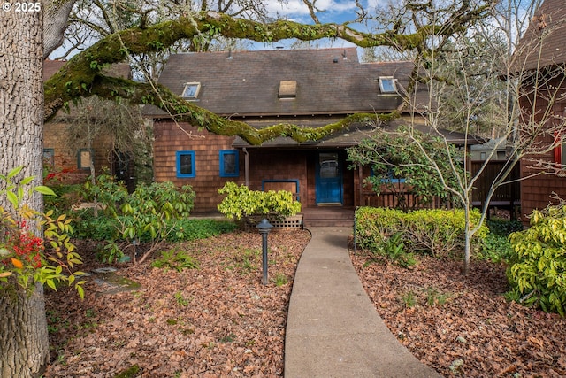 view of front of property with covered porch