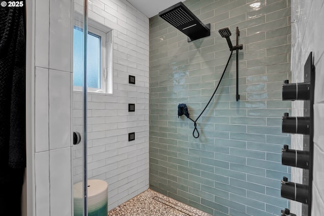 full bathroom featuring a stall shower