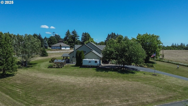 view of front of house with a front yard