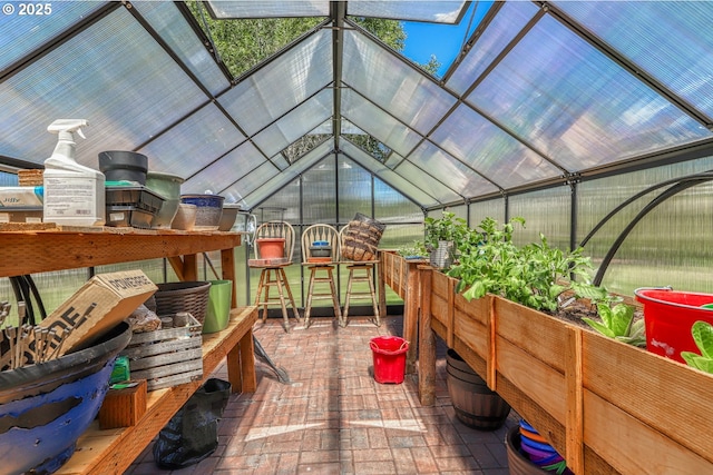 sunroom with lofted ceiling