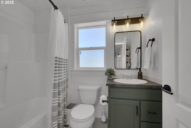 1027 Turtledove Loop, Lebanon, OR 97355 - full bathroom with vanity and shower / tub combo with curtain