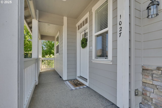 1027 Turtledove Loop, Lebanon, OR 97355 - property entrance featuring covered porch
