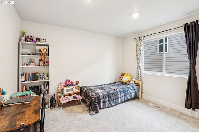 bedroom with carpet flooring