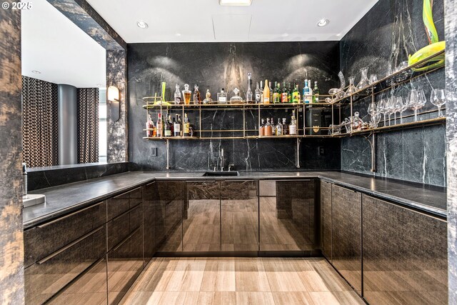 3601 S River Pkwy Unit 3101, Portland, OR 97239 - bar with a sink and backsplash
