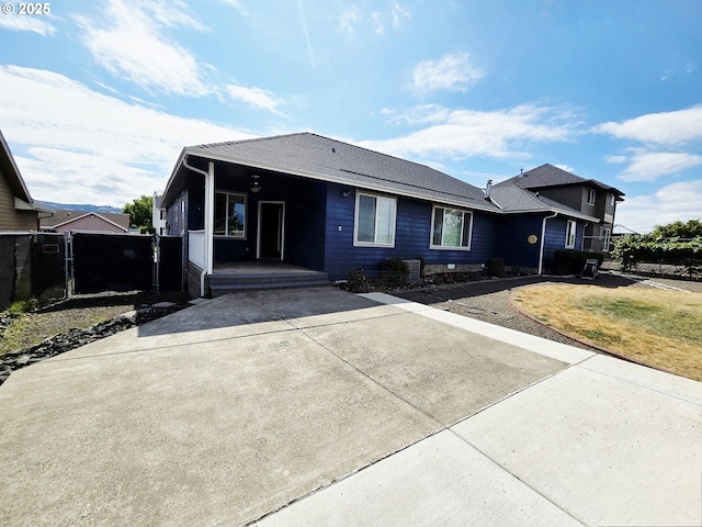 292 Jamie Loop, Roseburg, OR 97471 - view of front of house featuring covered porch