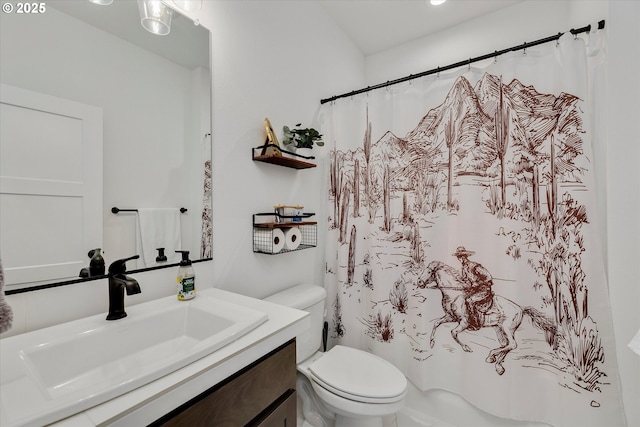 1654 NE Joy Ln, Estacada, OR 97023 - full bathroom with vanity, toilet, and a shower with curtain