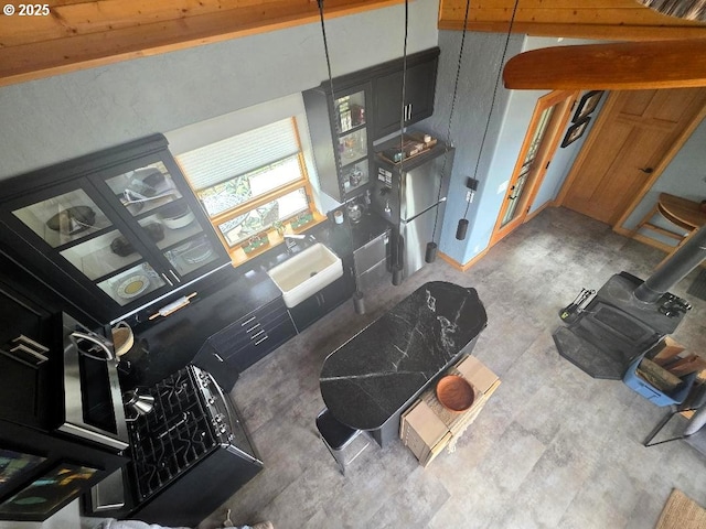 55264 Paulson Rd, Maupin, OR 97037 - living area featuring a wood stove