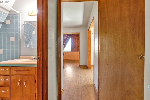 45265 Sunnyside Dr, Foster, OR 97345 - hall featuring a sink and light wood-style floors
