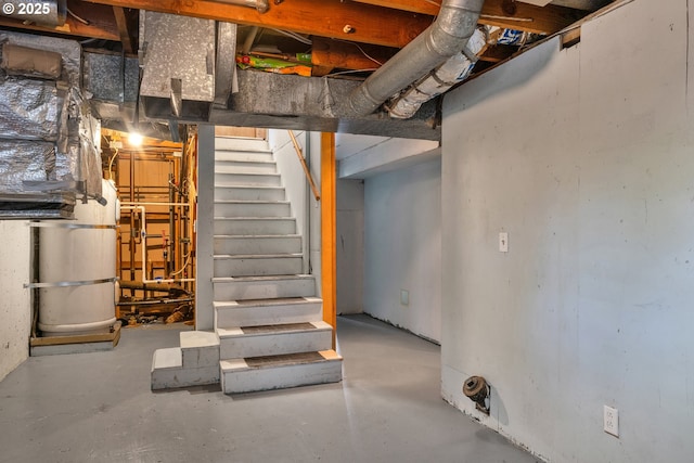 45265 Sunnyside Dr, Foster, OR 97345 - unfinished below grade area with stairway