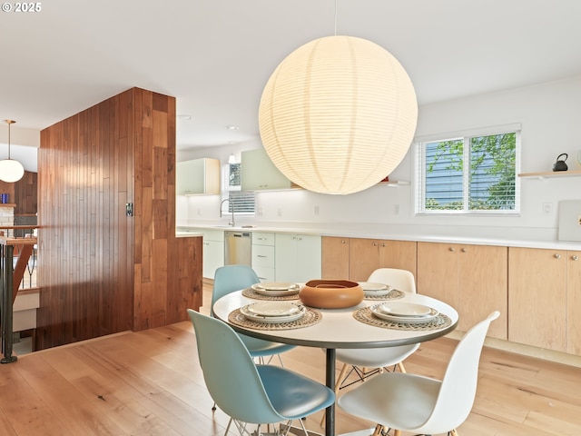 767 NE 152nd Ave, Portland, OR 97230 - dining area featuring light wood-style flooring