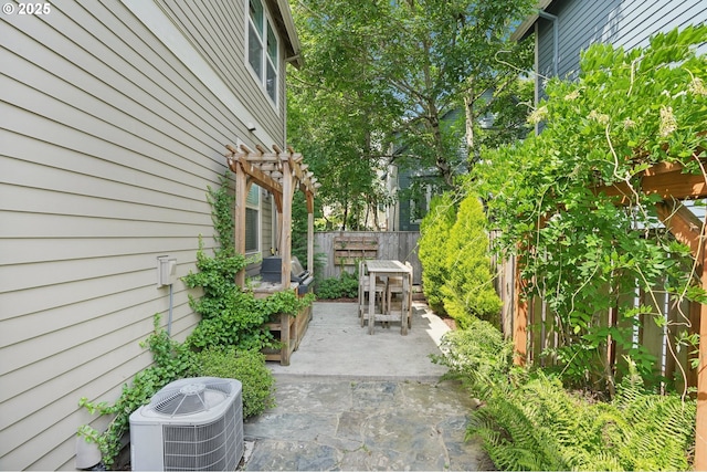 665 NE Skidmore St, Portland, OR 97211 - fenced backyard featuring a patio area and a pergola