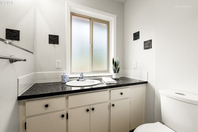 20740 S Shelley Ln, Beavercreek, OR 97004 - half bath with vanity and toilet