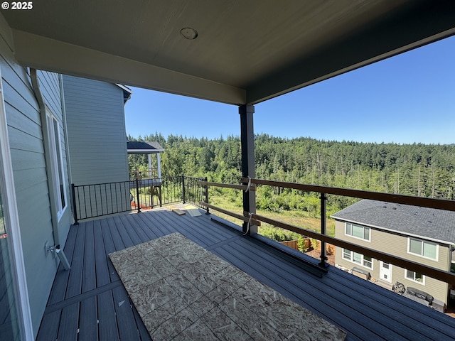 2756 Woodfern Ter Lot 51, Eugene, OR 97403 - deck with a view of trees