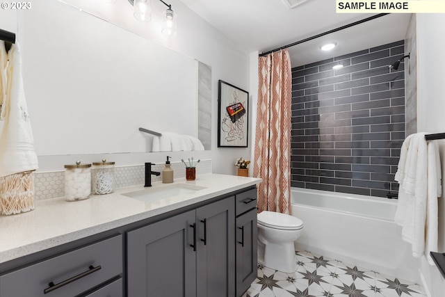 full bathroom featuring shower / tub combo with curtain, vanity, toilet, and decorative backsplash