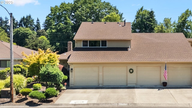 2935 Cedarwood Ct, Albany, OR 97322 - view of front facade featuring driveway, roof with shingles, and a garage