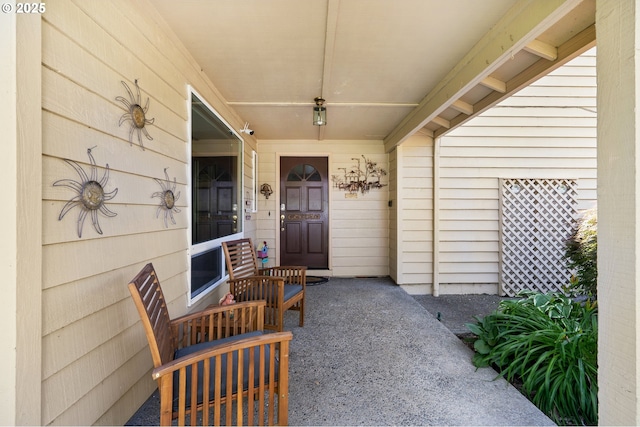 2935 Cedarwood Ct, Albany, OR 97322 - property entrance with a porch