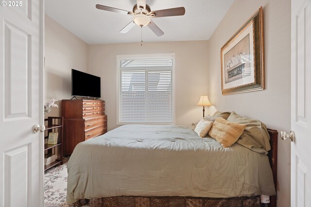 2475 NE 10th Ave, Hillsboro, OR 97124 - bedroom with a ceiling fan