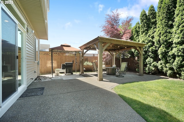 2475 NE 10th Ave, Hillsboro, OR 97124 - view of patio featuring a gazebo