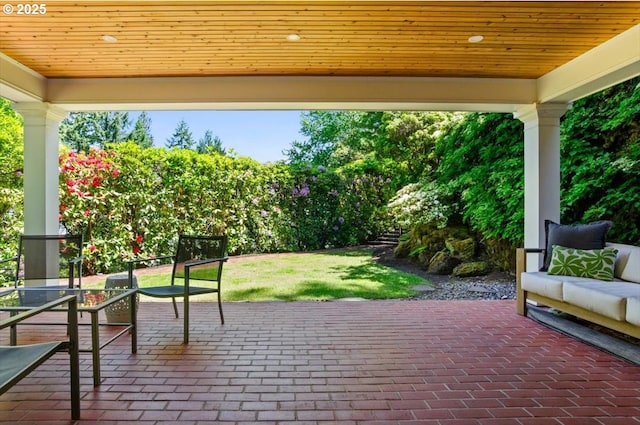 2505 SW Hillcrest Dr, Portland, OR 97201 - view of patio with outdoor dining space