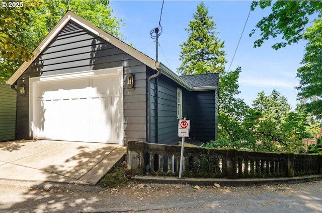 2505 SW Hillcrest Dr, Portland, OR 97201 - view of garage