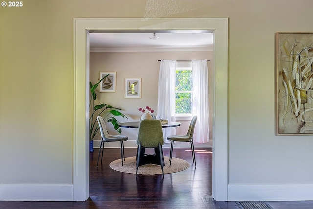 4915 NE 8th Ave, Portland, OR 97211 - dining room featuring crown molding and wood finished floors