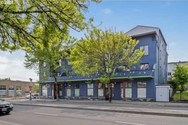 325 NE Graham St Unit 8, Portland, OR 97212 - view of property