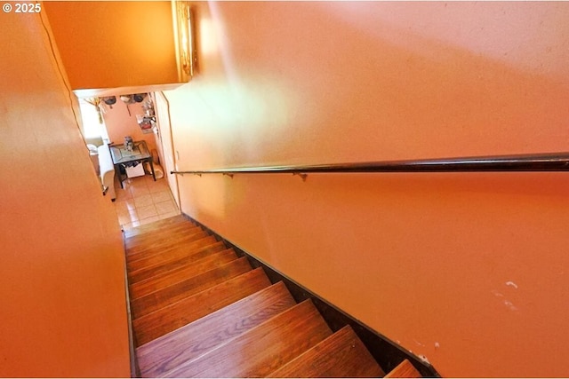 66663 Gunderson Rd, North Bend, OR 97459 - view of staircase