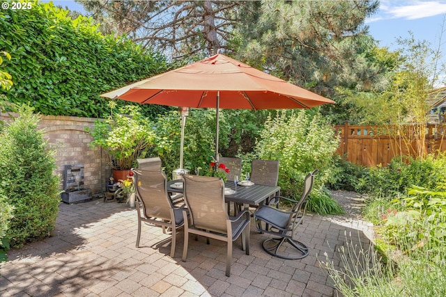 3034 NE Tillamook St, Portland, OR 97212 - view of patio / terrace with outdoor dining area