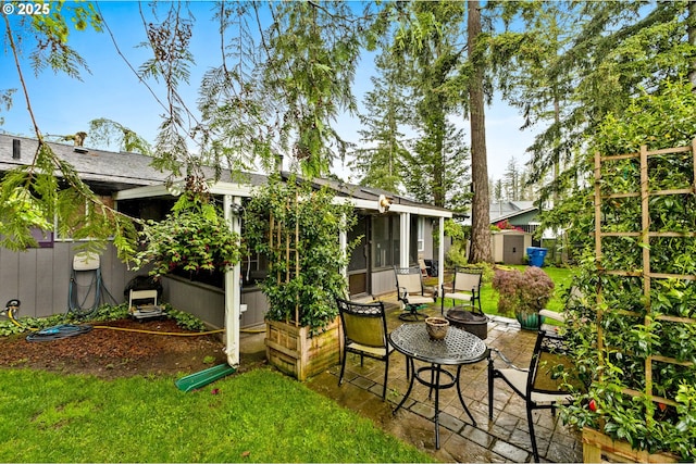 174 Cedar Ln, Gates, OR 97346 - view of yard featuring a patio and a sunroom