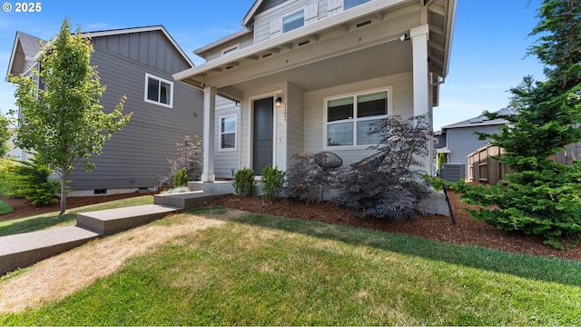 11649 SE Pleasant Valley Pkwy, Happy Valley, OR 97086 - view of front of home with a front lawn
