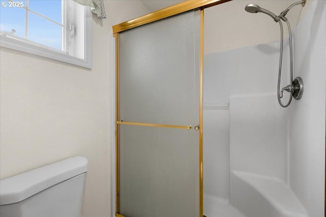 2290 N Irvine St, Cornelius, OR 97113 - bathroom with a shower with door and toilet