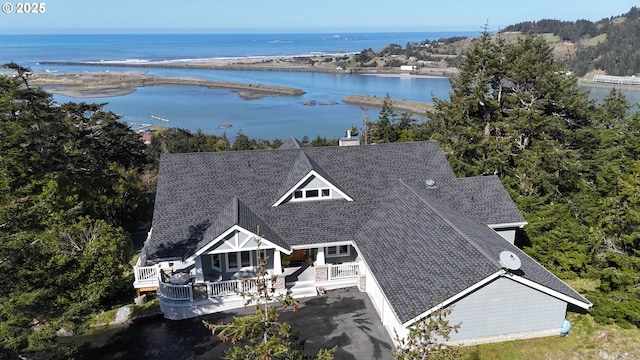 bird's eye view featuring a water view